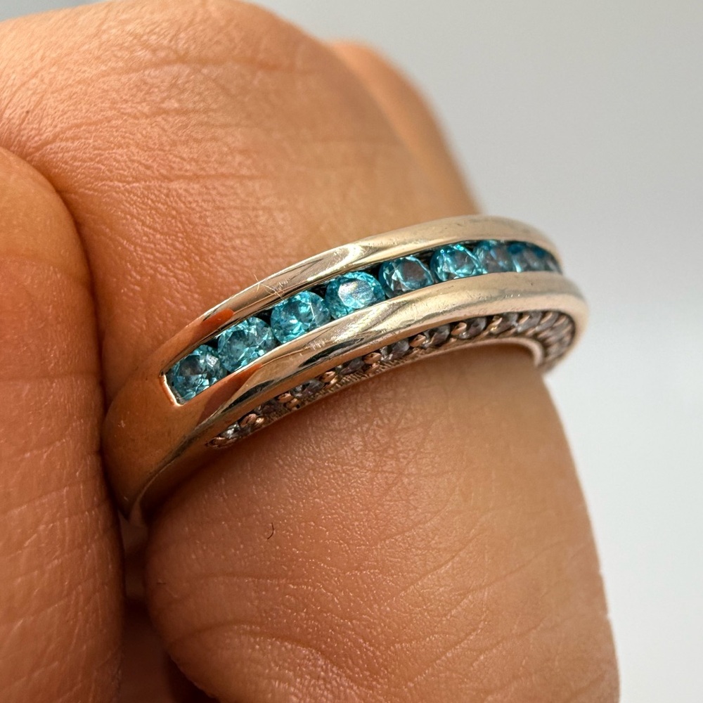Elegant Silver and Blue Gemstone Ring